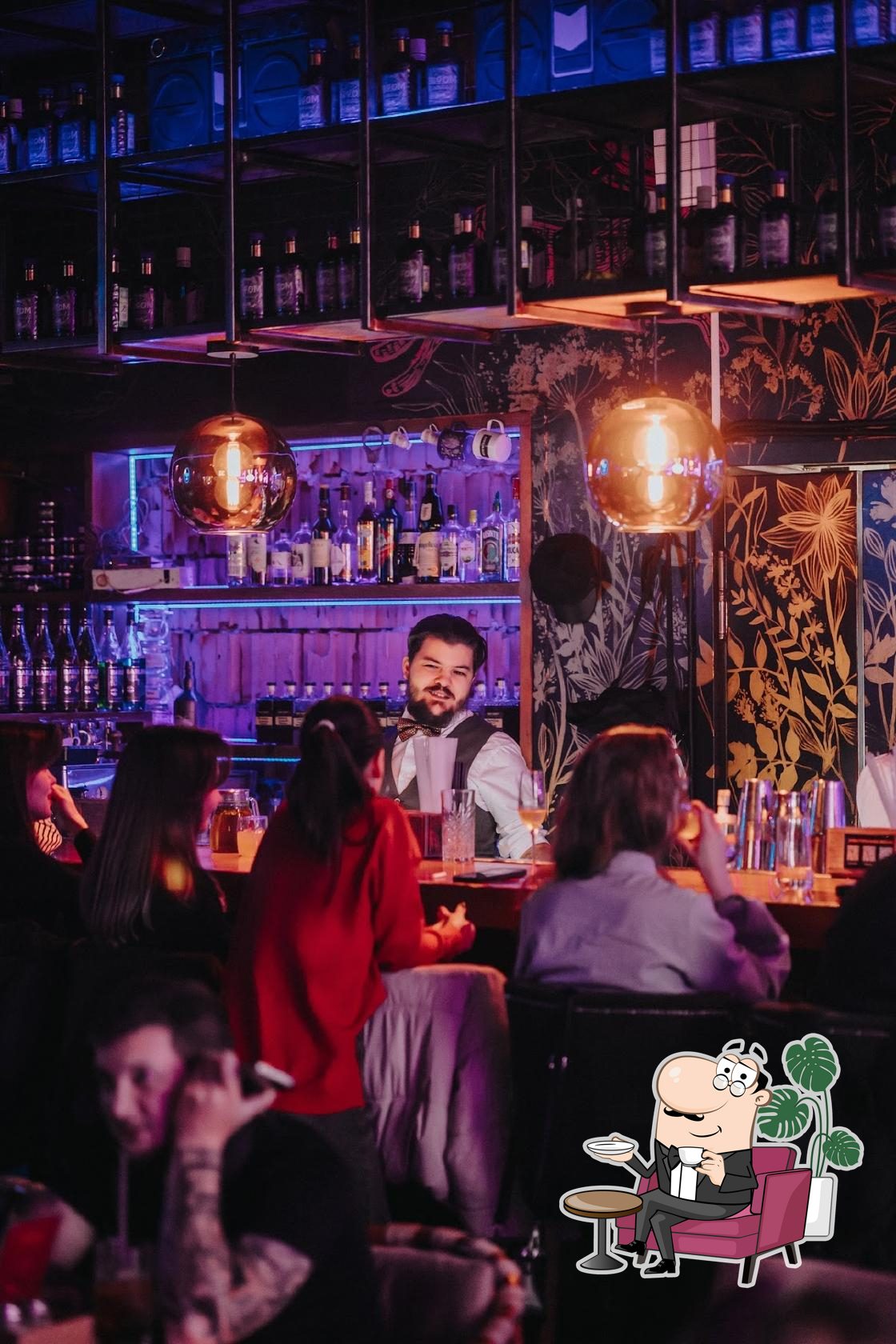 Интерьер "Smoky Rabbits".