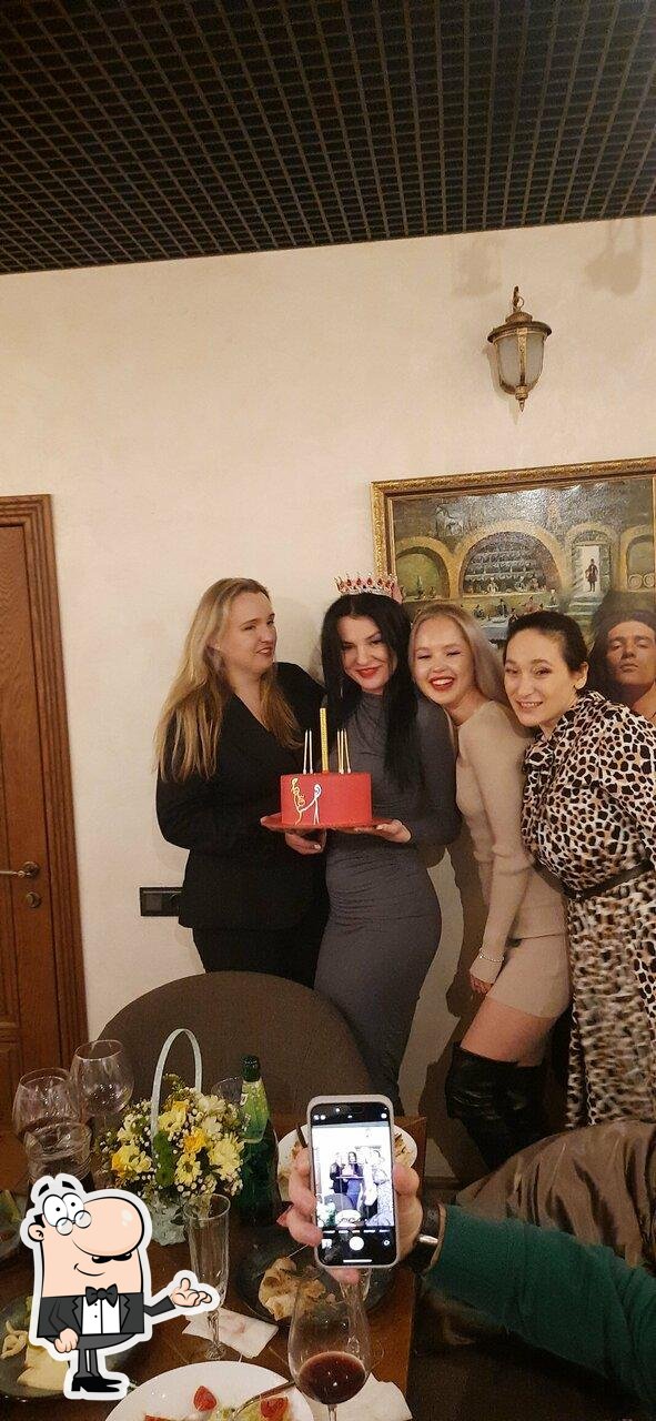 Забронируйте столик в "Binekhi".