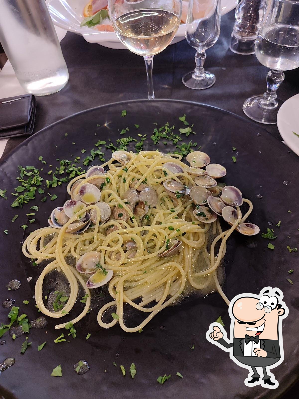 Посмотрите на внутренний интерьер "Ristorante Pizzeria Portobello".