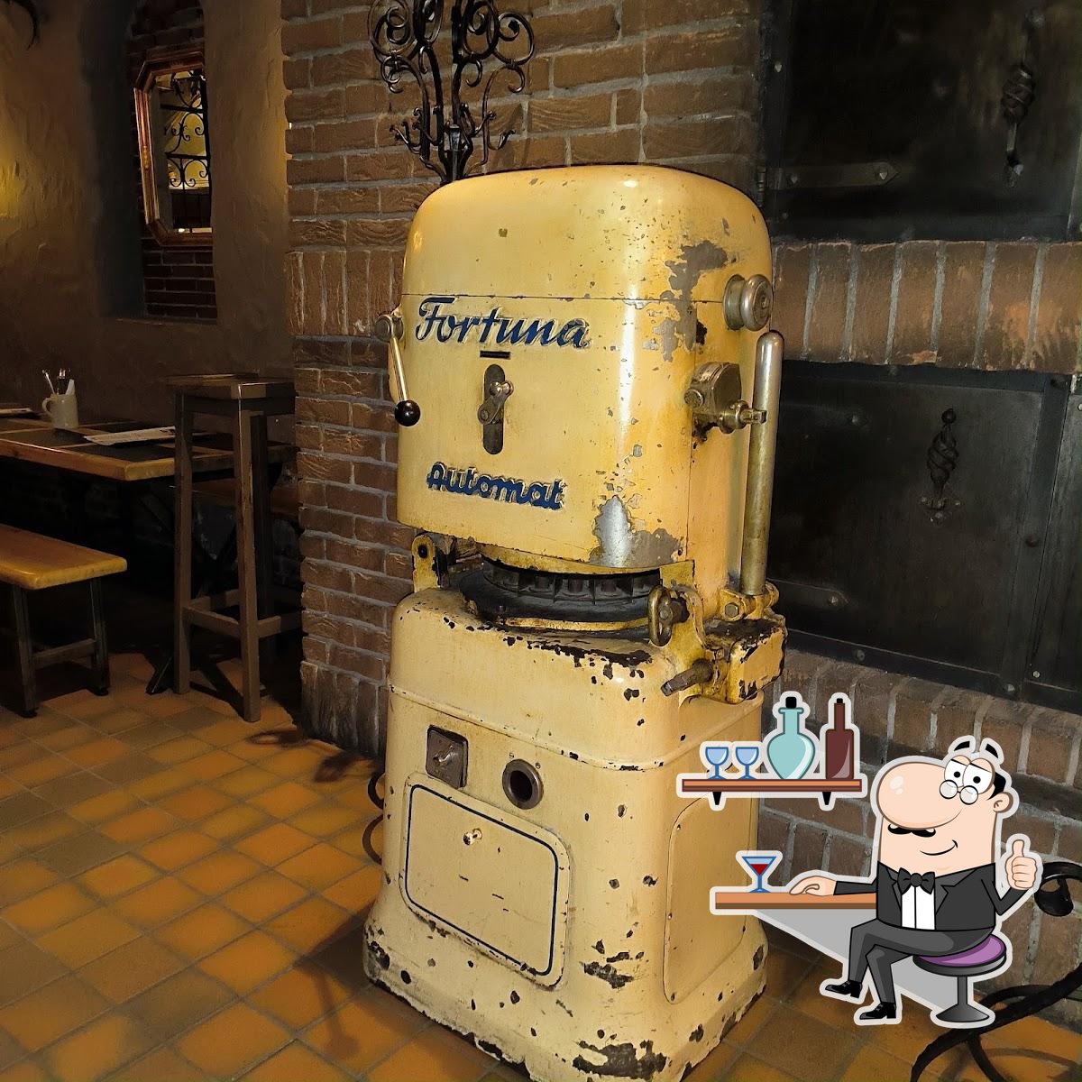 Интерьер "Gröninger Privatbrauerei Hamburg".