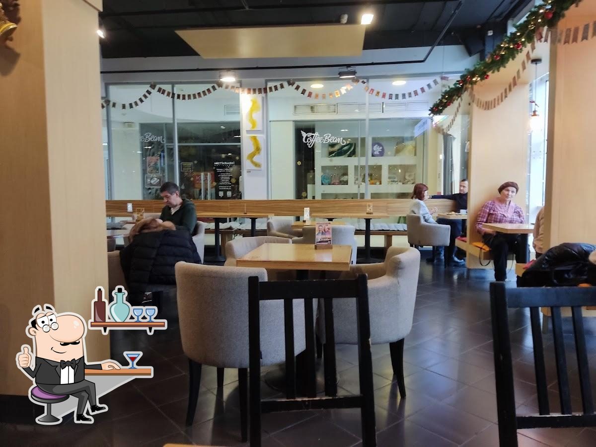 Интерьер "Coffee Bean".