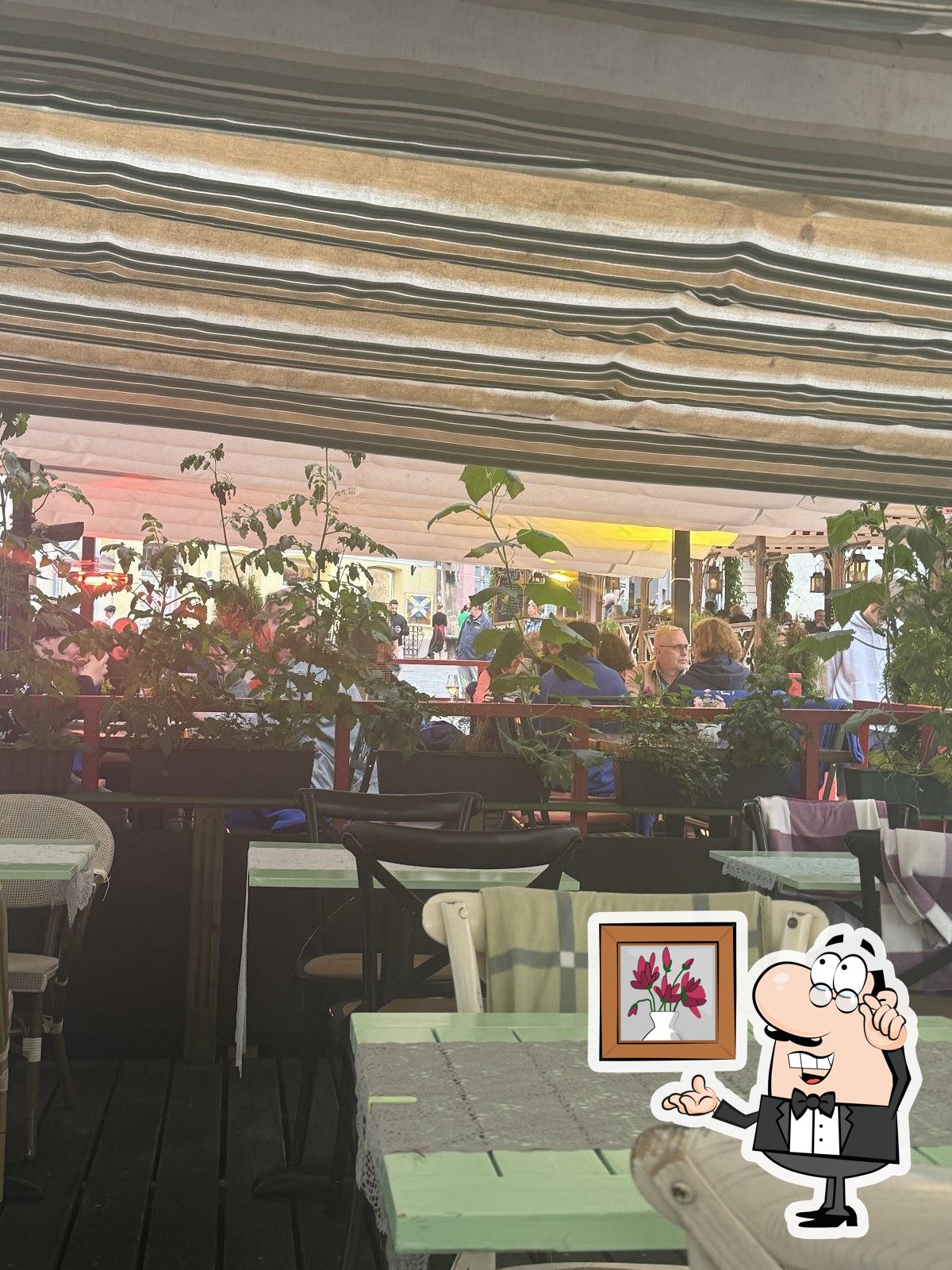 Интерьер "Scheeli Restoran".