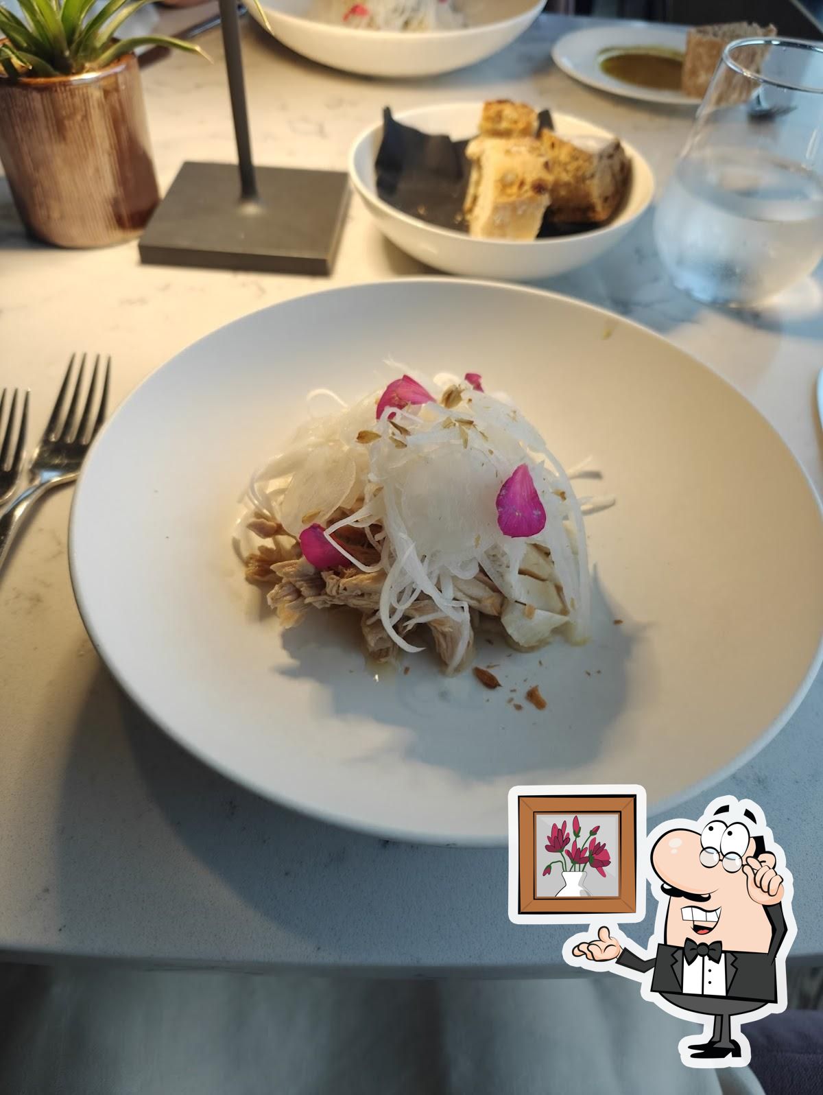 Забронируйте столик в "B Restaurant & B Bar".