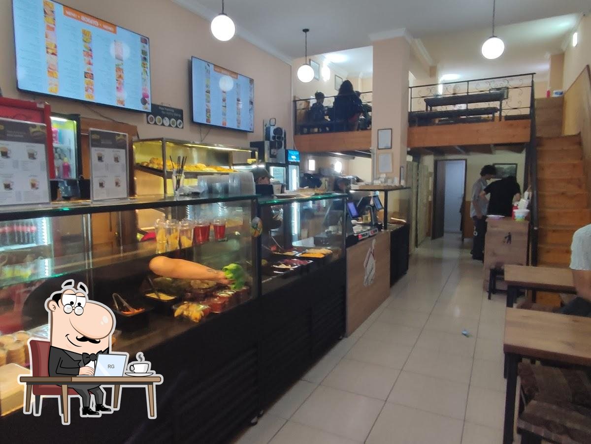 Интерьер "Khachapuri House".