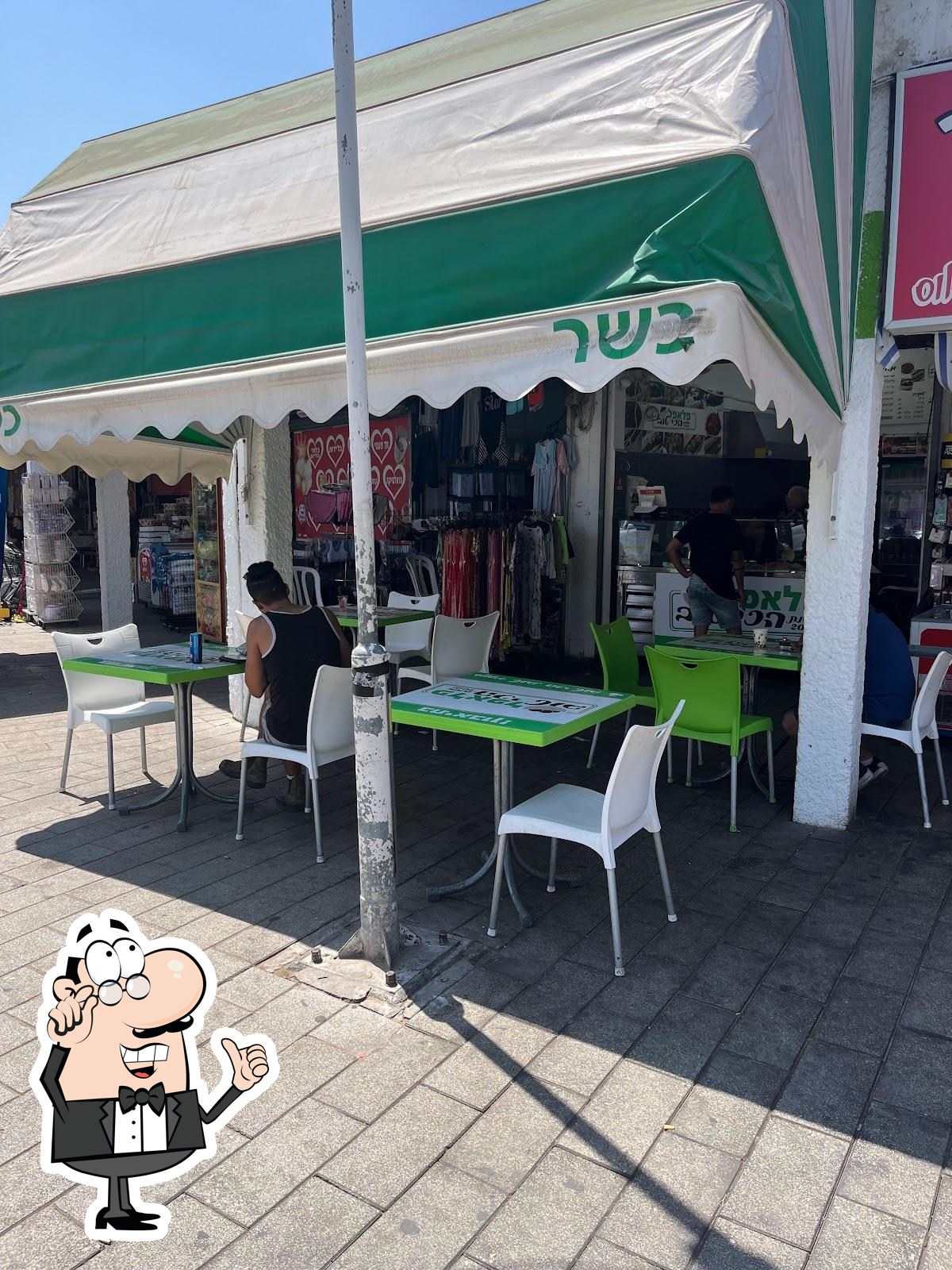 Интерьер "פלאפל הכי טוב".