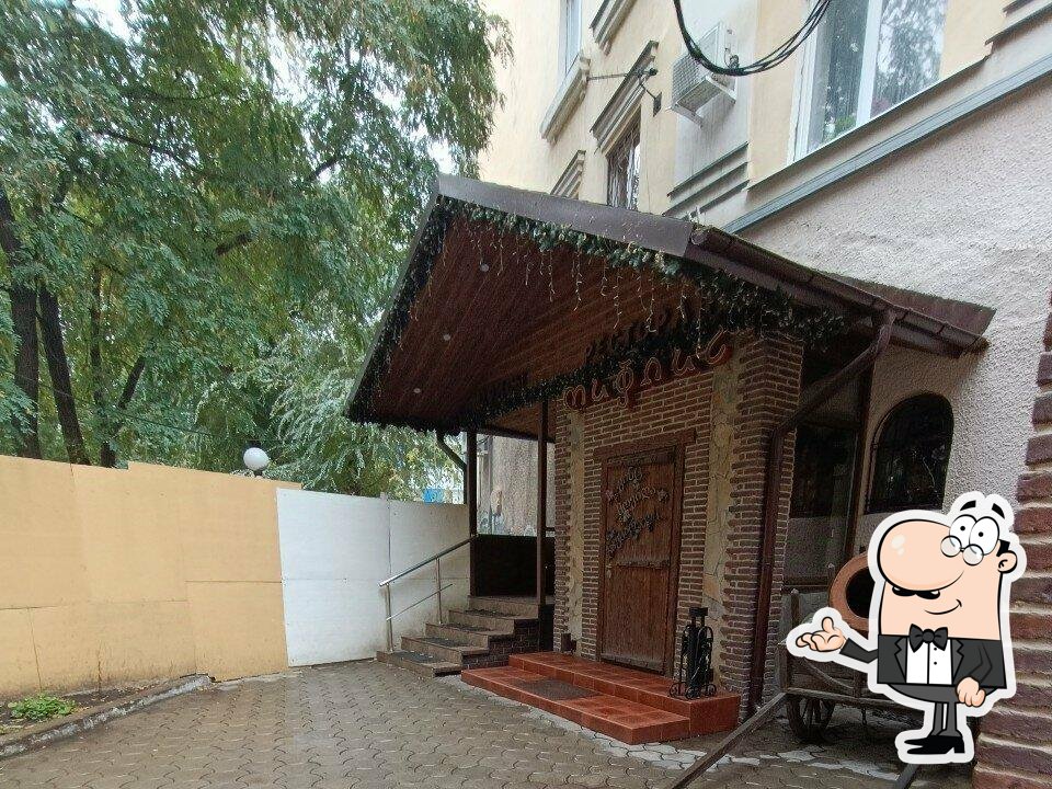 Посмотрите на внутренний интерьер "Тифлис".