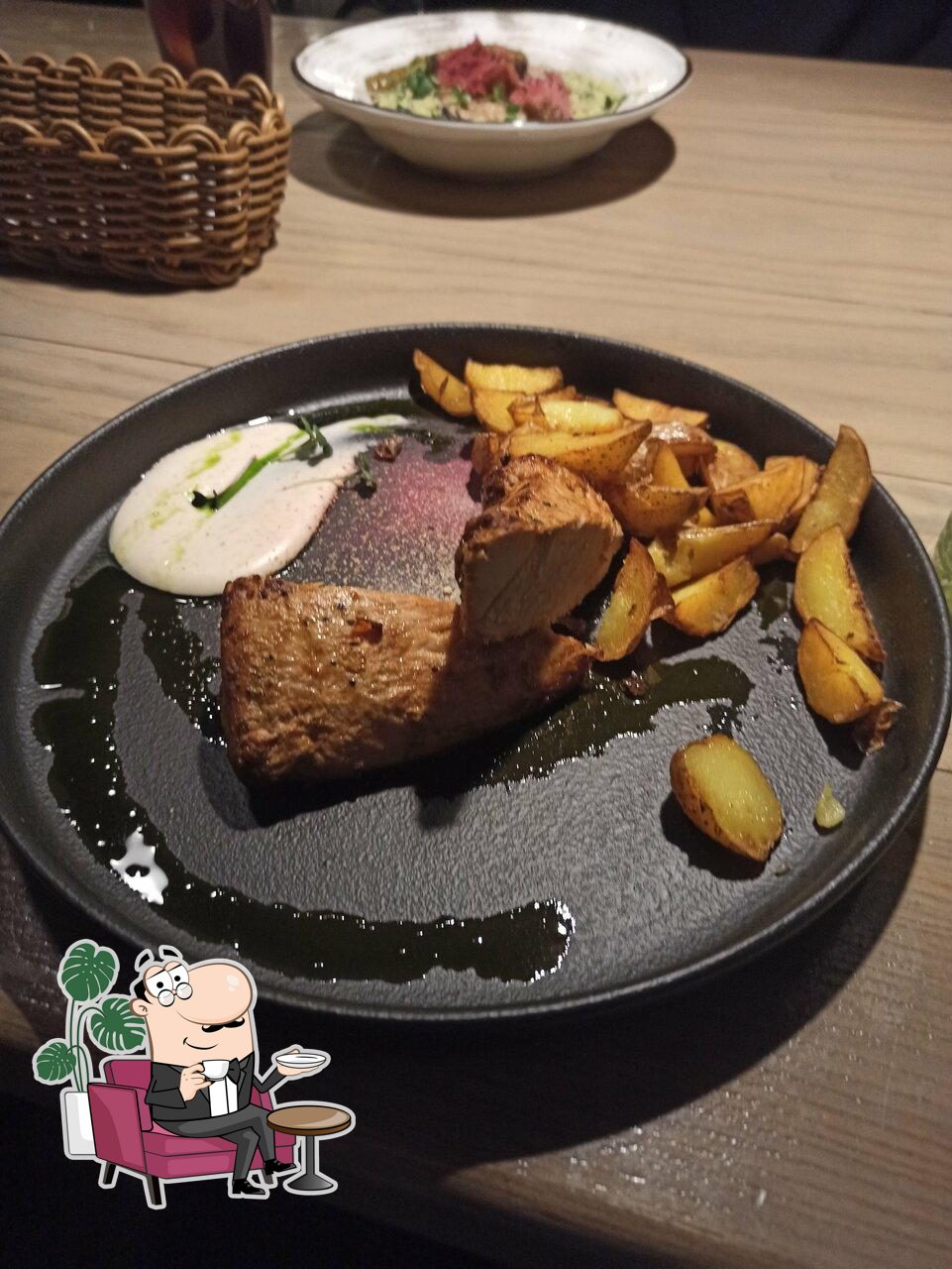 Посмотрите на внутренний интерьер "Санта Паста".