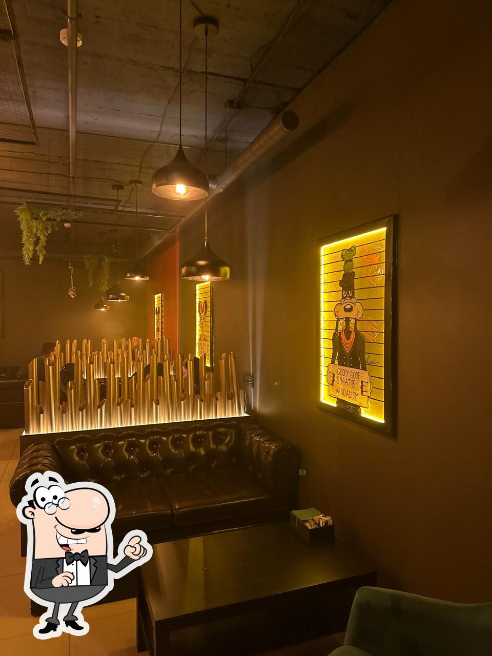 Посмотрите на внутренний интерьер "Lounge4u".