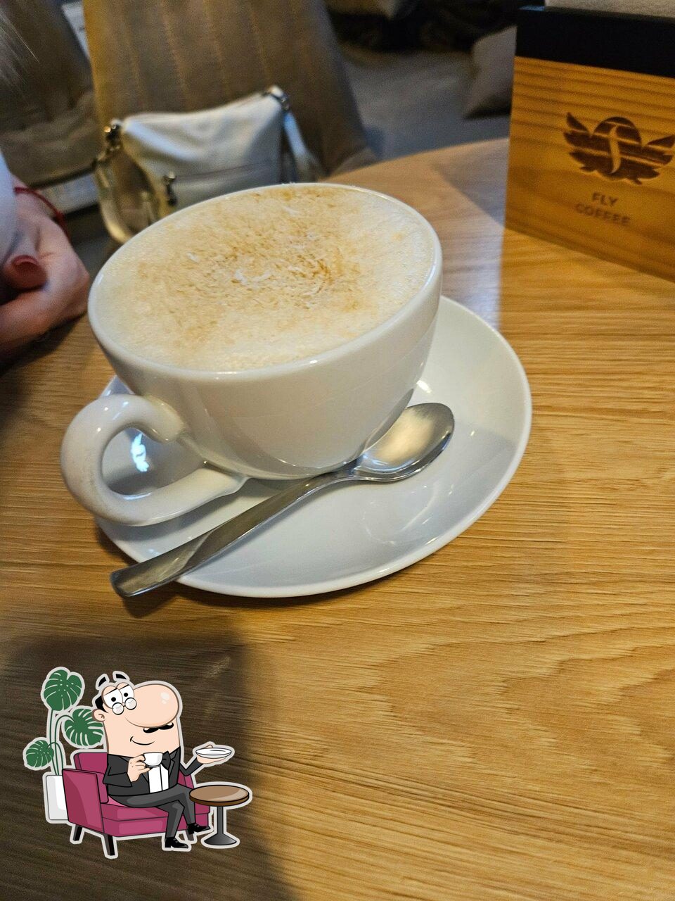 Забронируйте столик в "Fly Coffee".