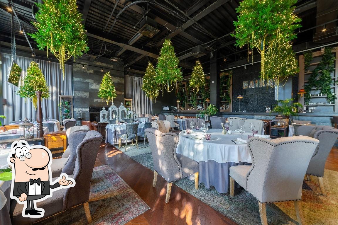 Забронируйте столик в "Baikal Bar & Restaurant".