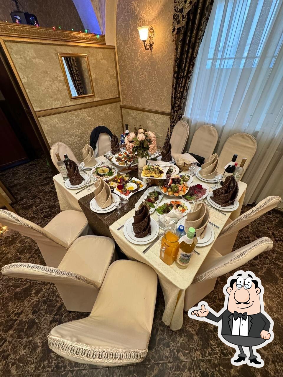Забронируйте столик в "Ефремыч House".