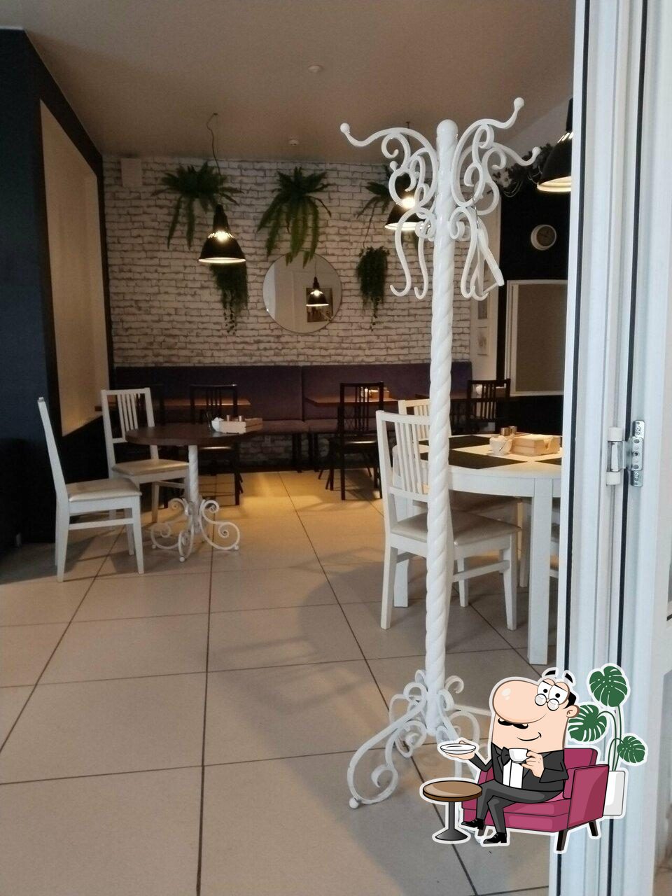 Посмотрите на внутренний интерьер "Волстрит".