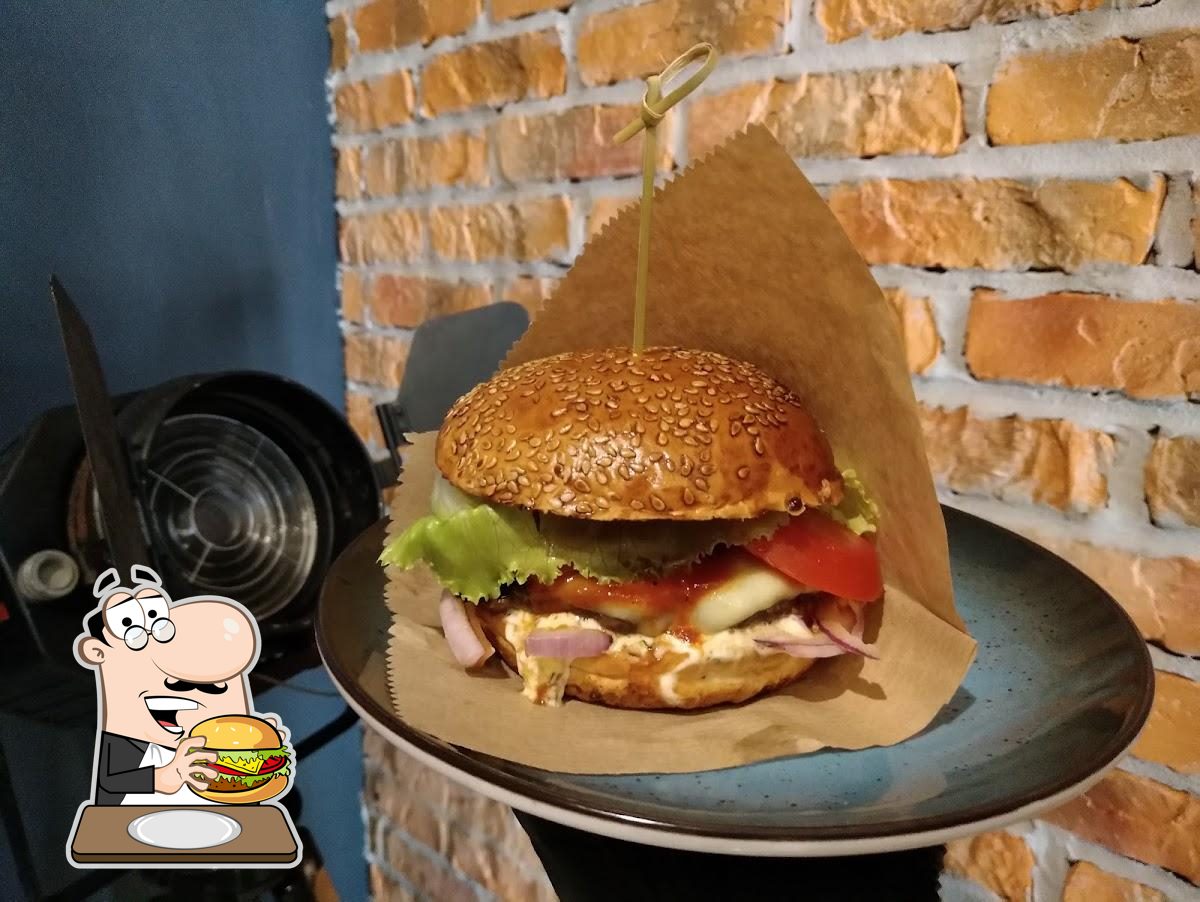 В "Burger Zone" вы можете  заказать гамбургеры.