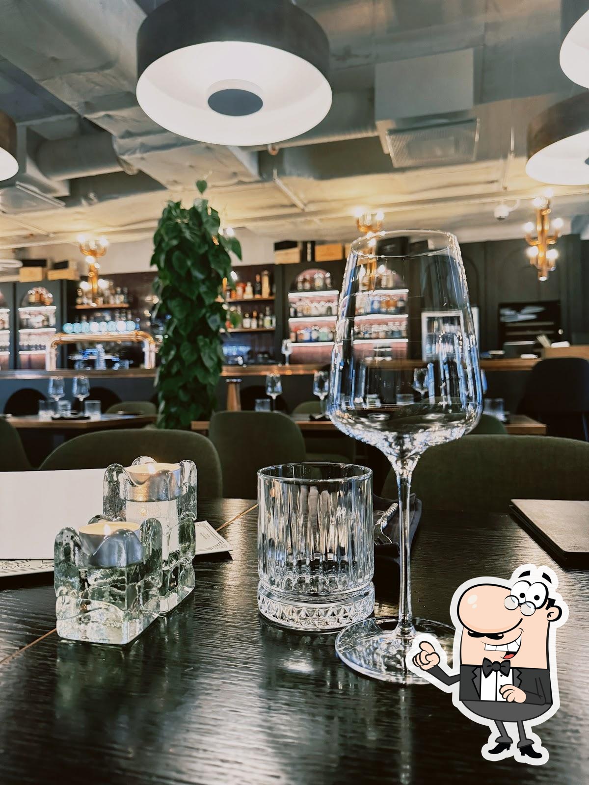 Забронируйте столик в "Restoran Härg".
