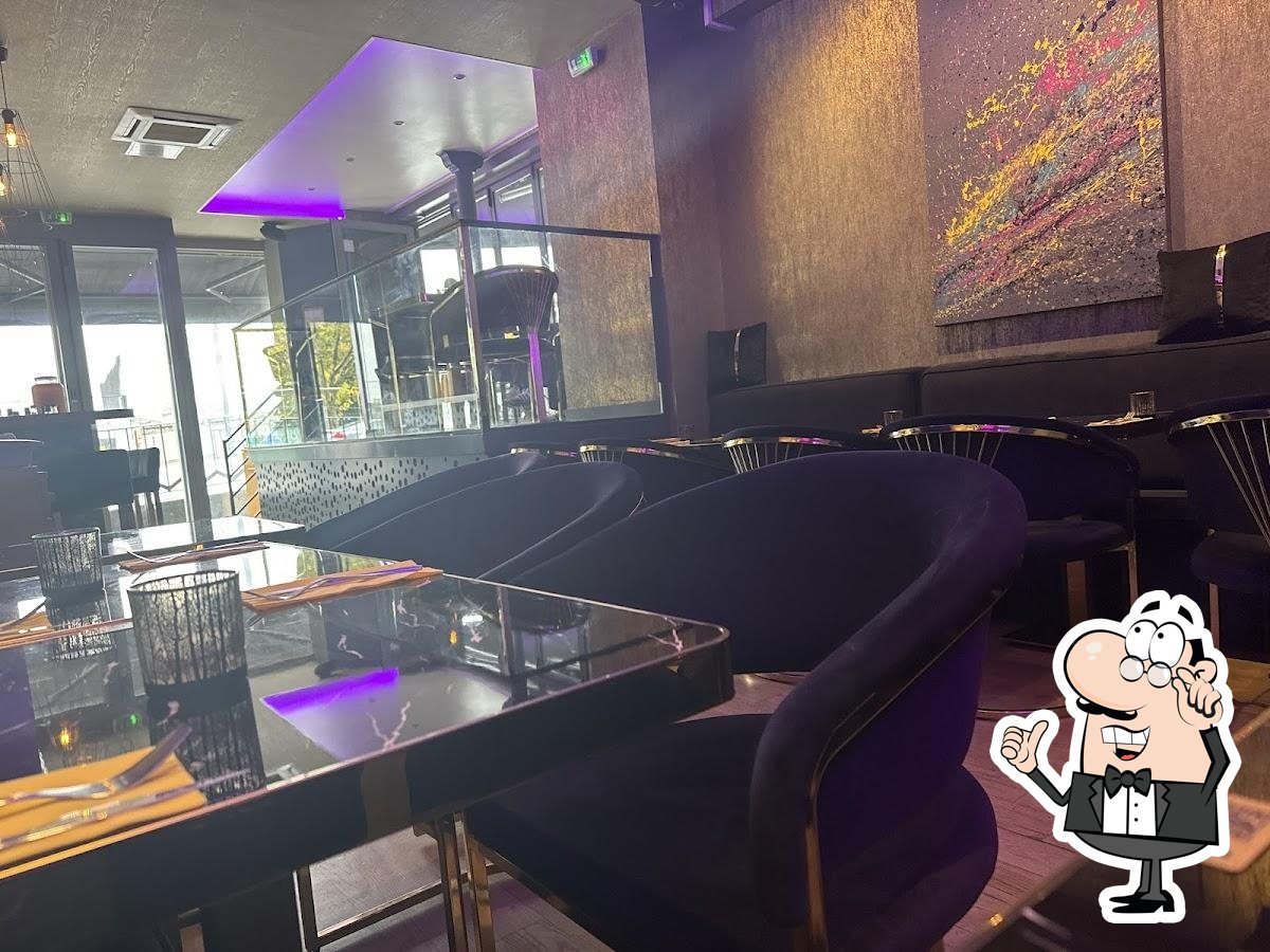 Интерьер "Quai Nedy Lounge Restaurant".