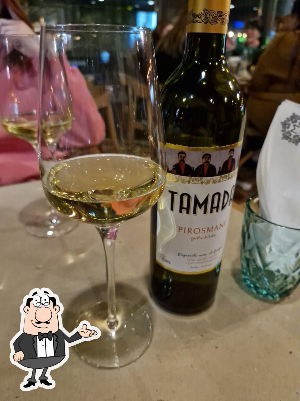 Интерьер "МАМА МАНАНА".