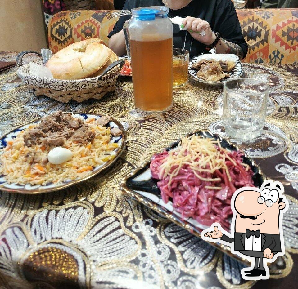 Забронируйте столик в "Плов".