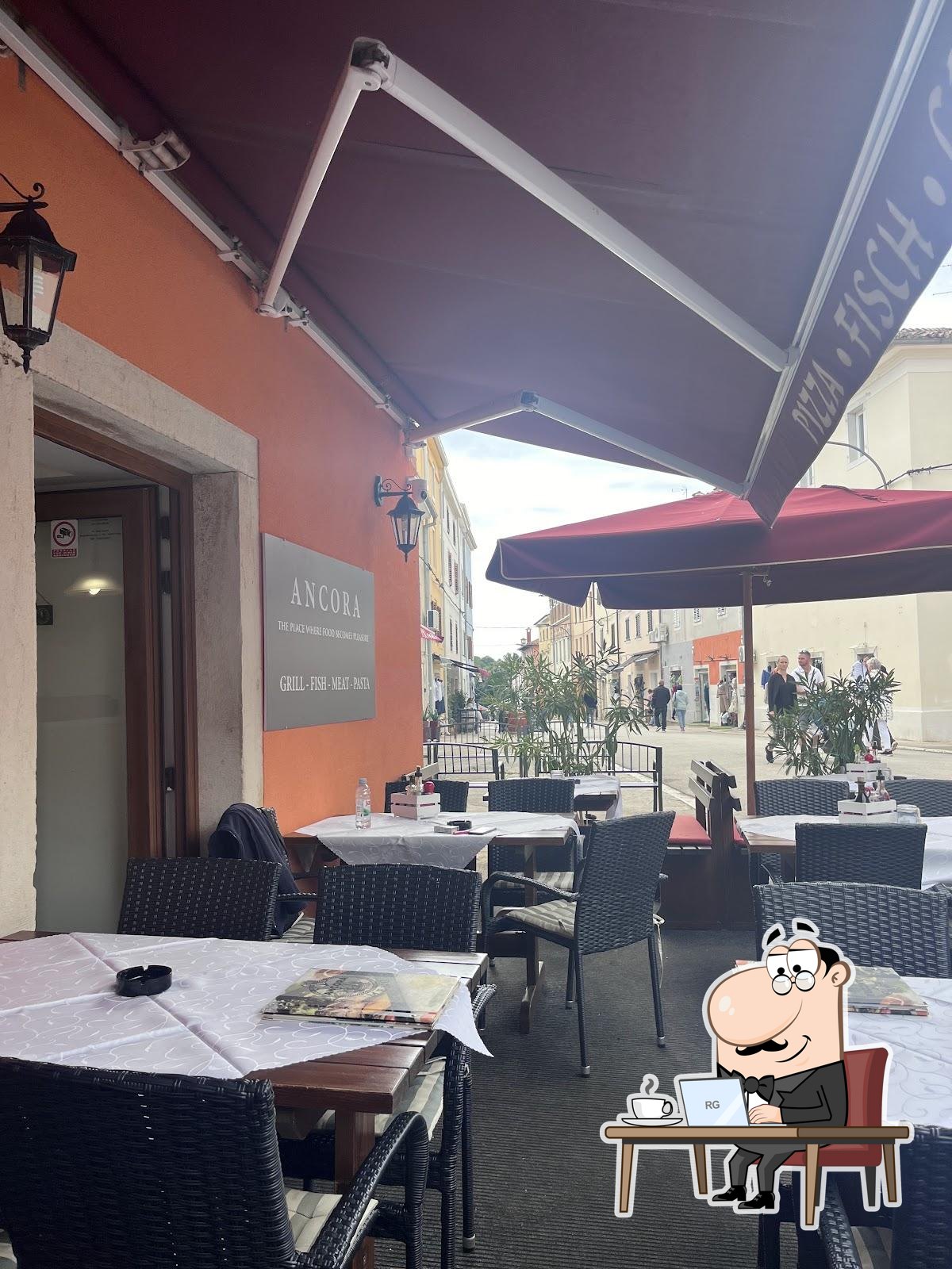 Посмотрите на внутренний интерьер "Restaurant ANCORA - Porec".