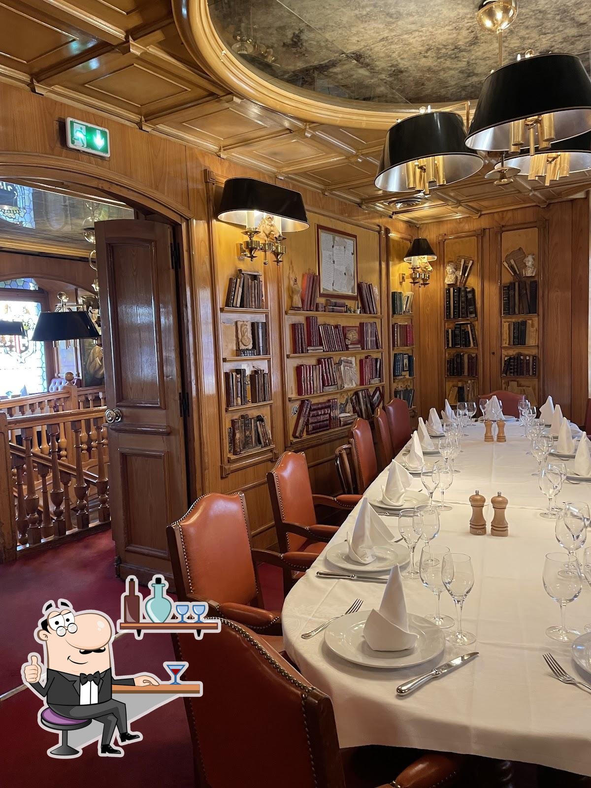 Интерьер "Auberge Dab".