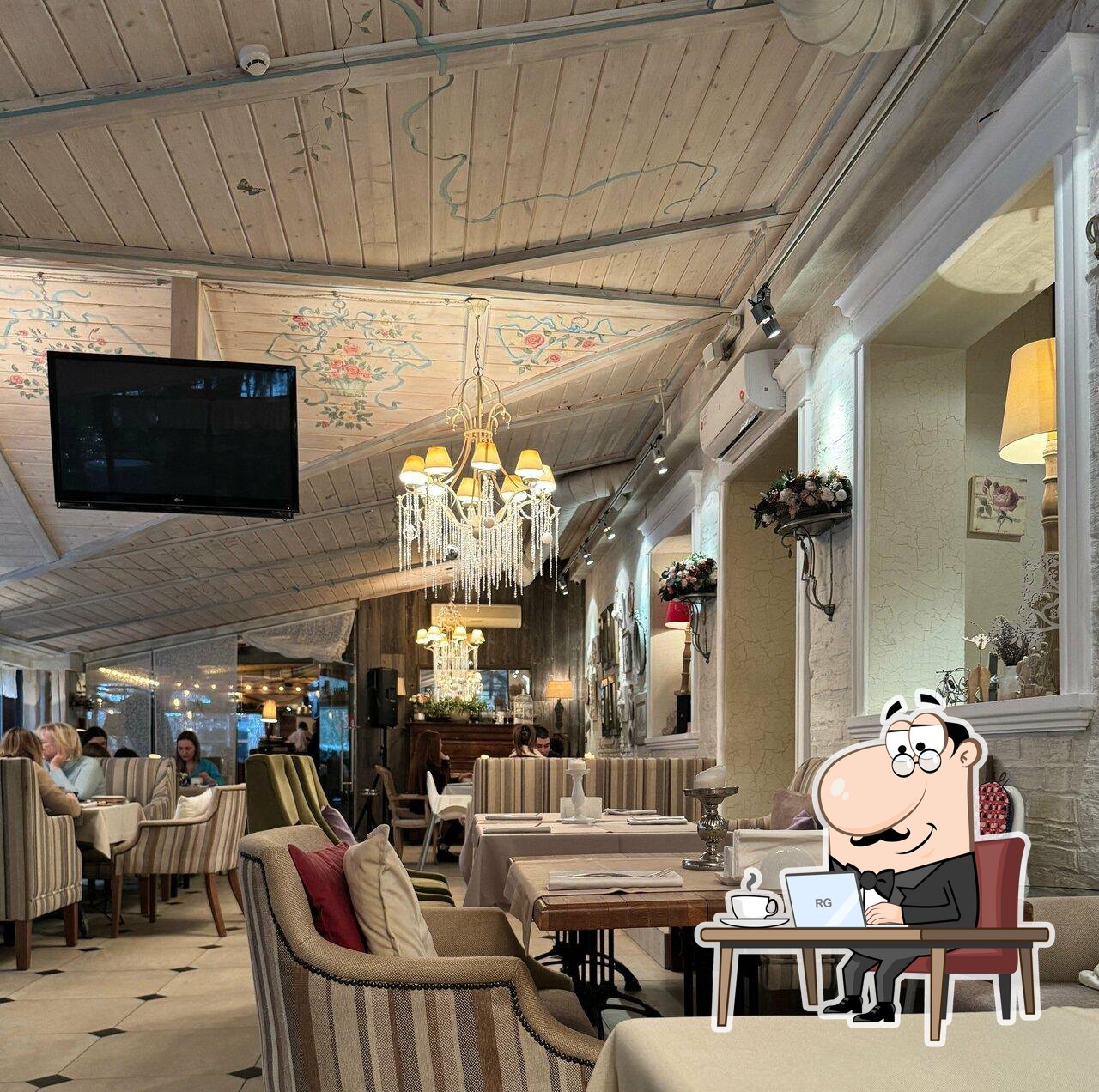 Посмотрите на внутренний интерьер "Веранда".