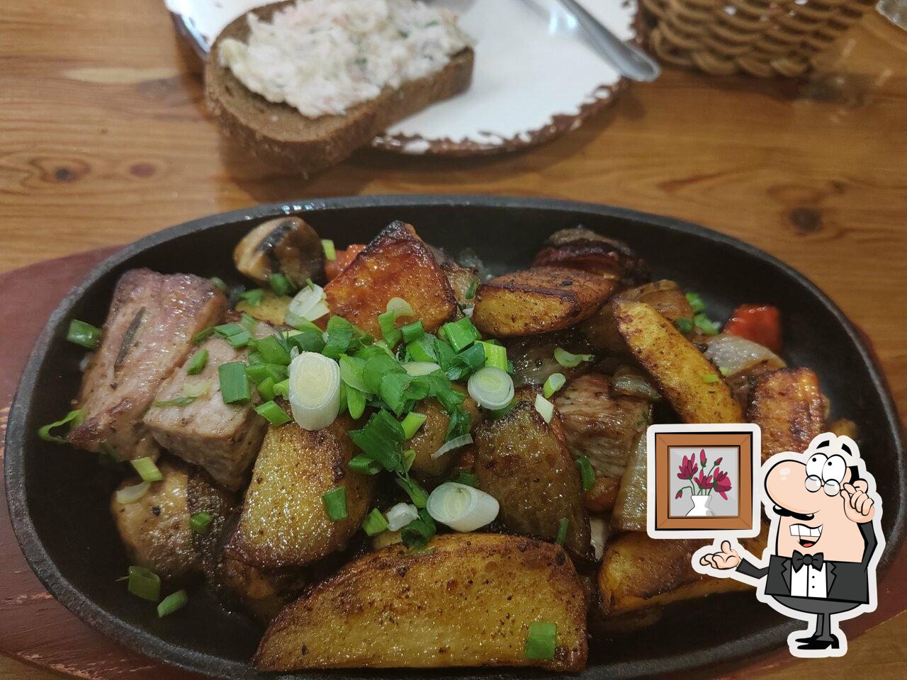 Забронируйте столик в "Корчма".