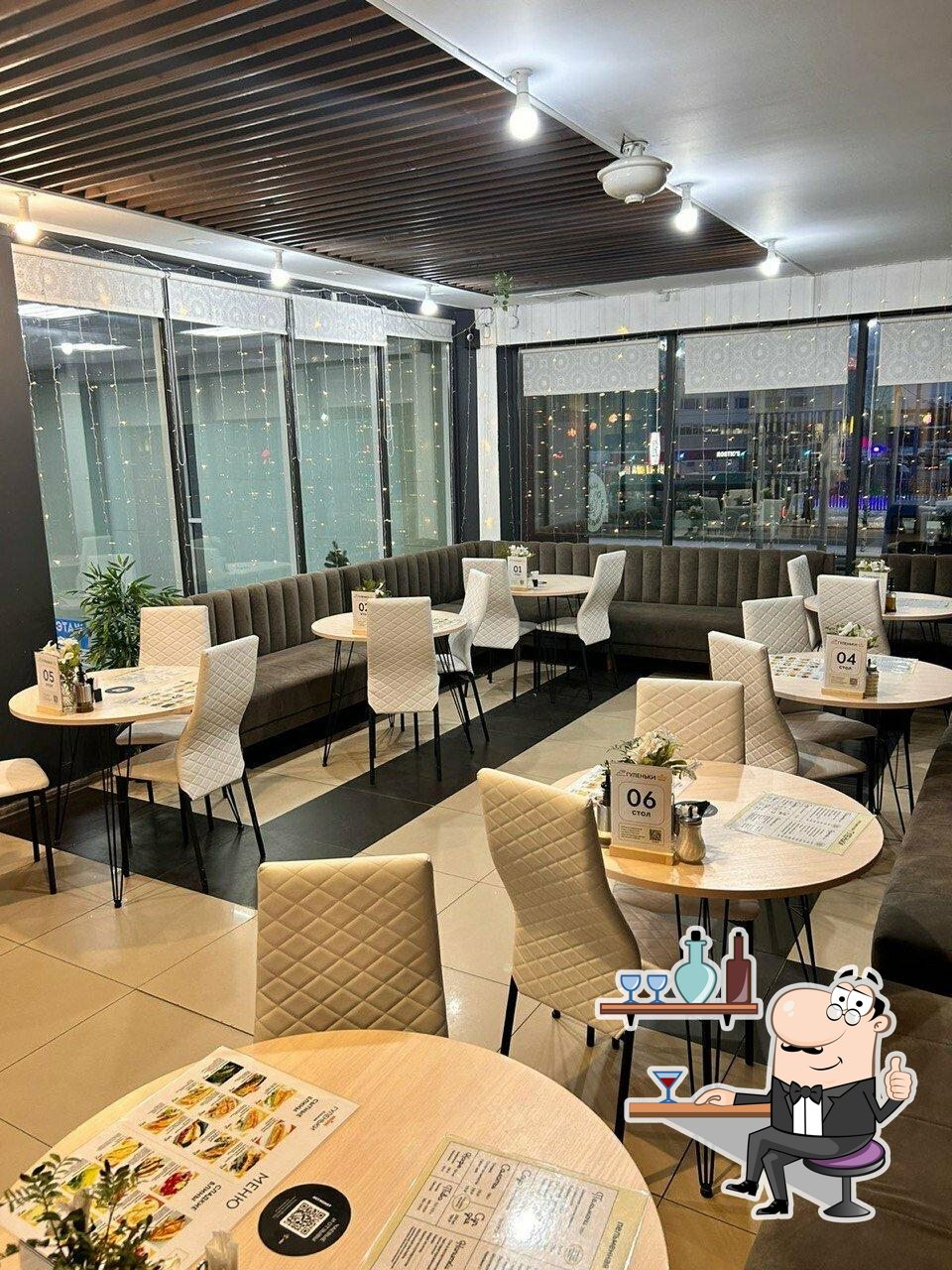Посмотрите на внутренний интерьер "Гуленьки".