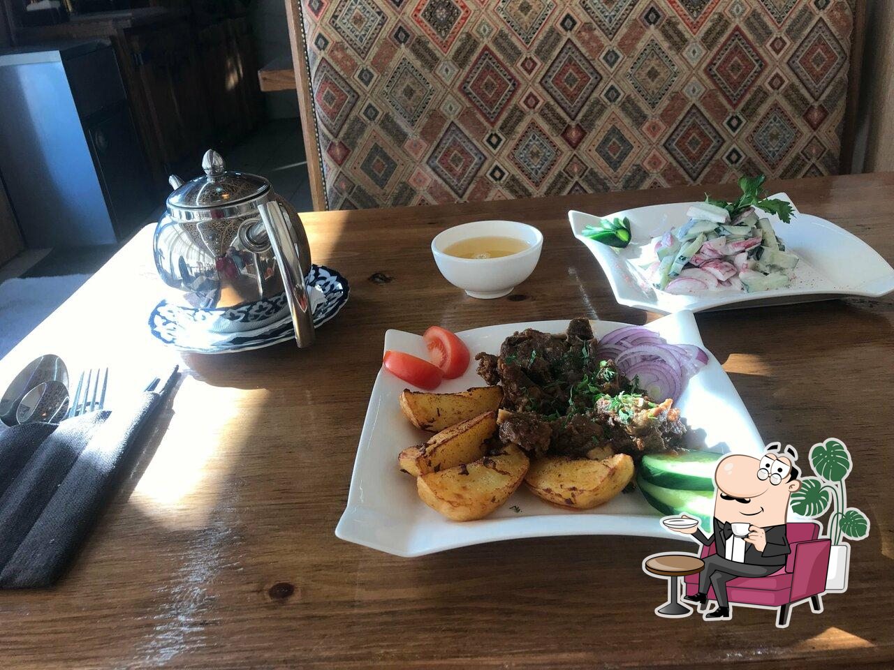 Забронируйте столик в "Вкус Востока".
