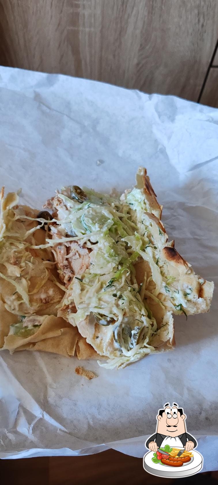 Еда в "DONER Burger"