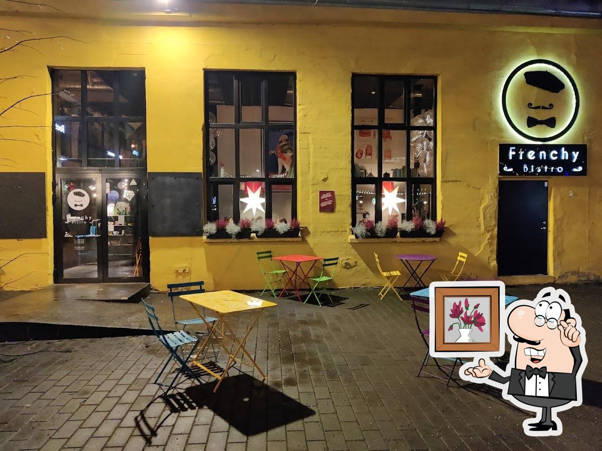 Интерьер "Frenchy Bistro".