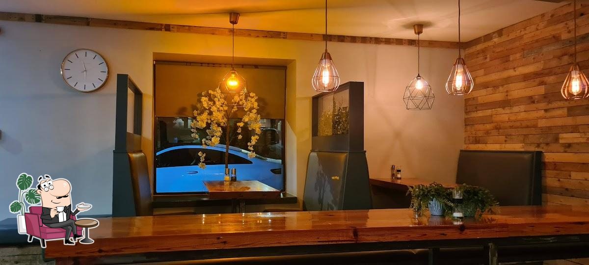 Интерьер "Puro Pizzeria".
