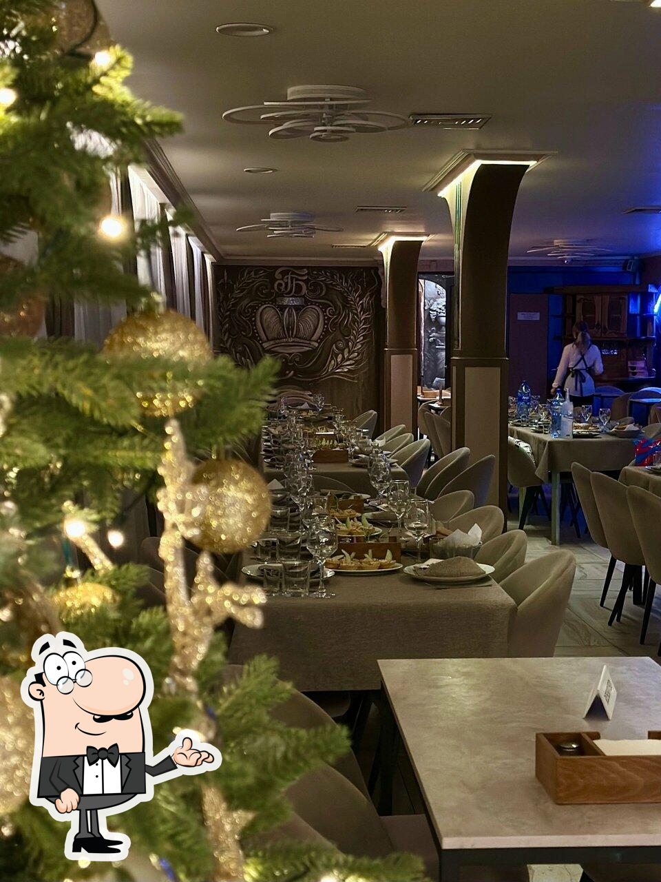 Забронируйте столик в "Кафе Царица".