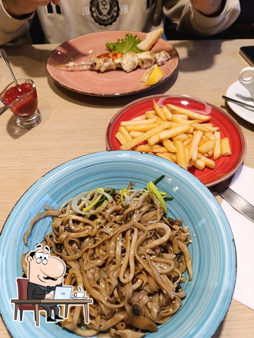 Забронируйте столик в "Луна-рыба".