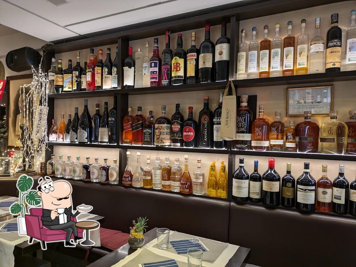 Интерьер "Bar Touring".