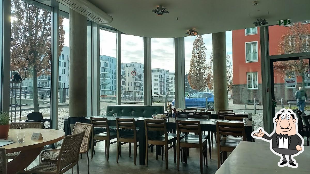 Забронируйте столик в "L'Osteria".