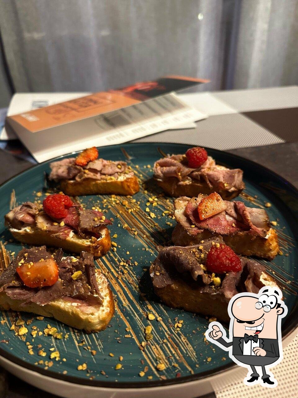 Посмотрите на внутренний интерьер "На борту Лайнера".