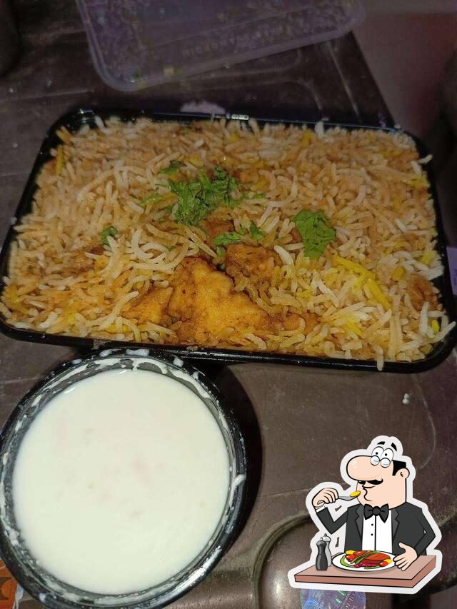 Еда в "Bikkgane Biryani"