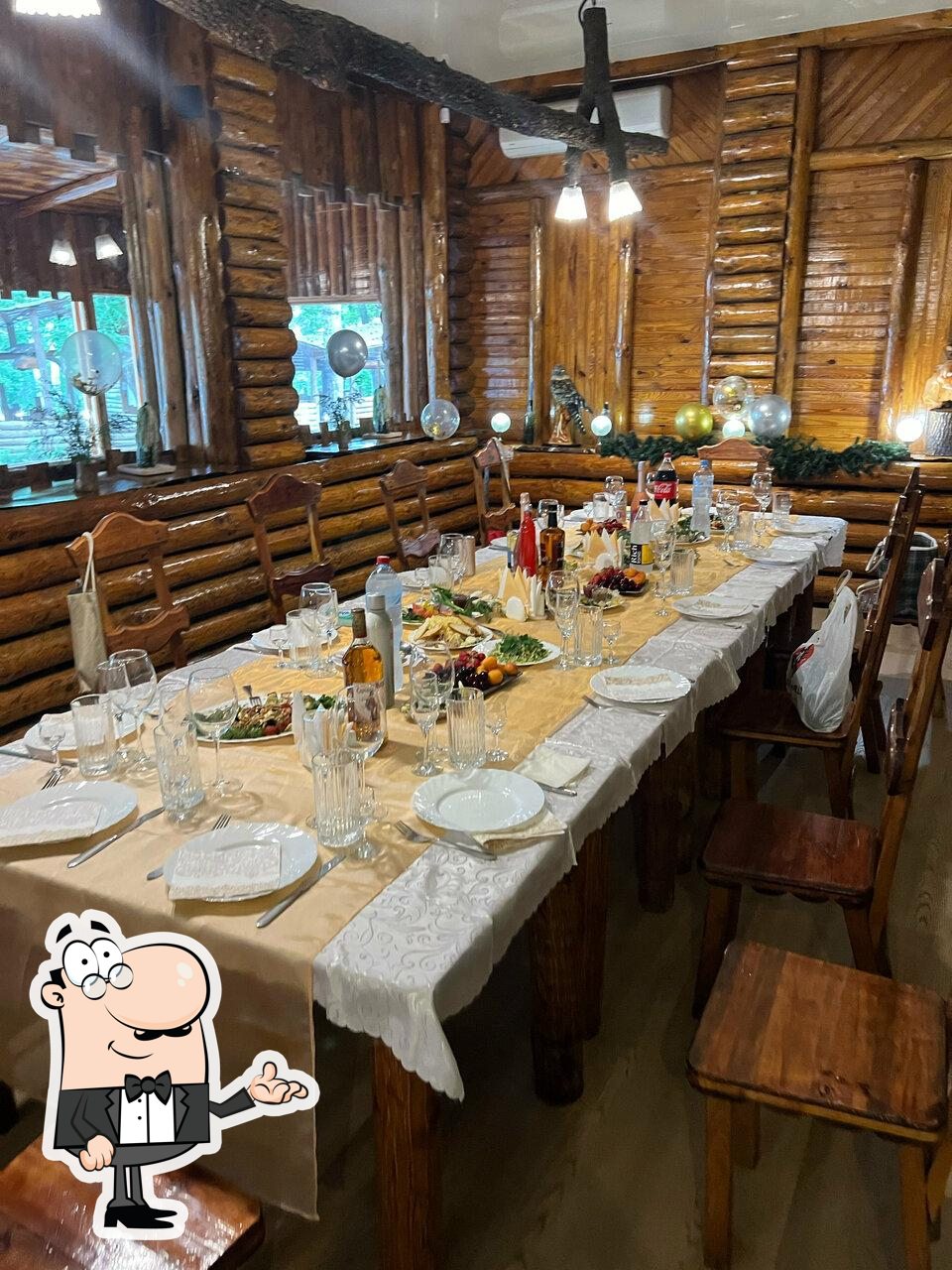 Забронируйте столик в "Лесной".