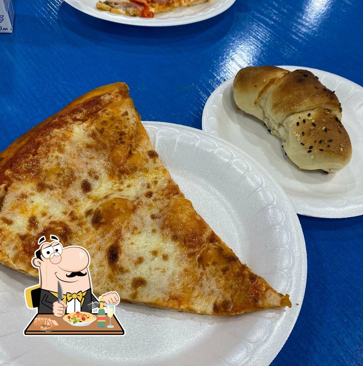 Блюда в "Holiday Pizza"