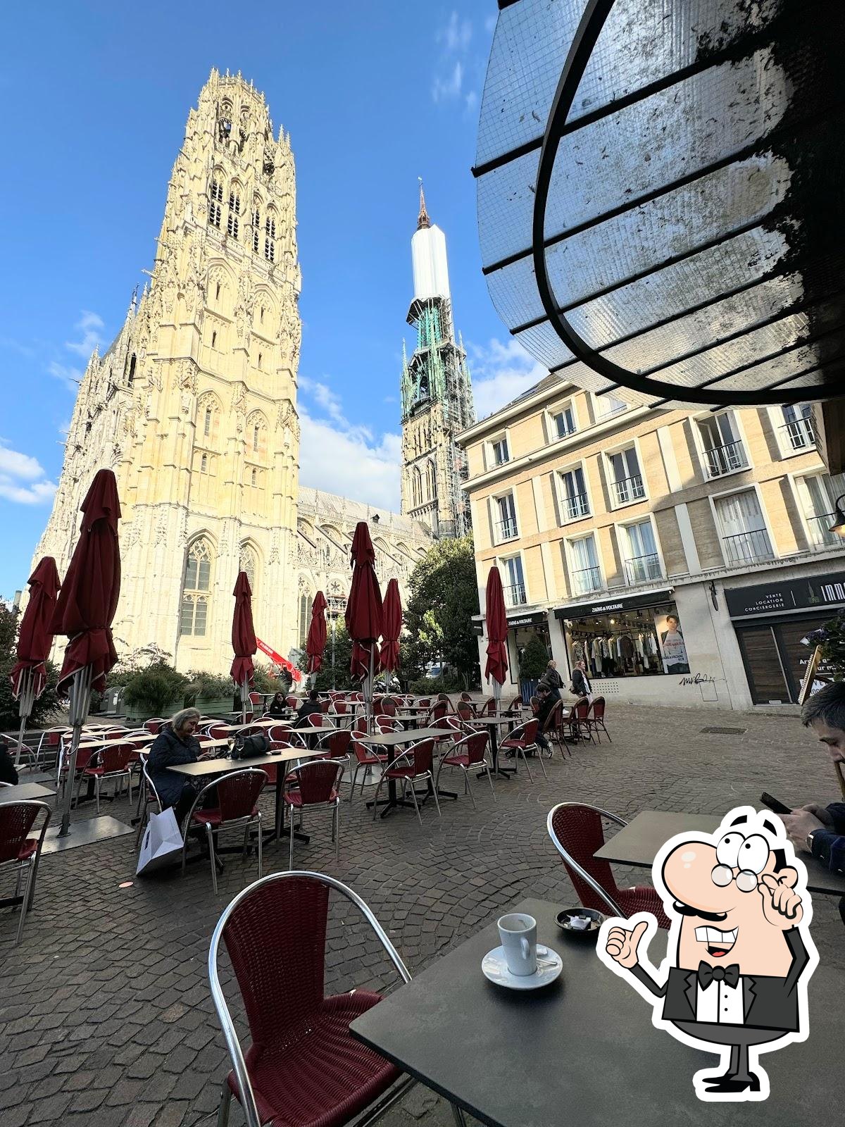 Интерьер "Brasserie Paul".