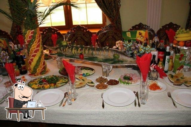 Забронируйте столик в "Империя".