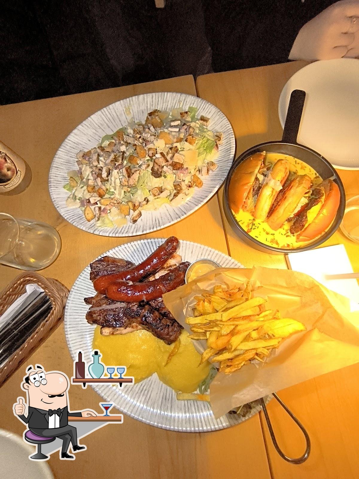 Интерьер "City Grill Covaci".