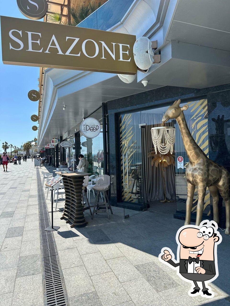 Посмотрите на внутренний интерьер "Seazone".