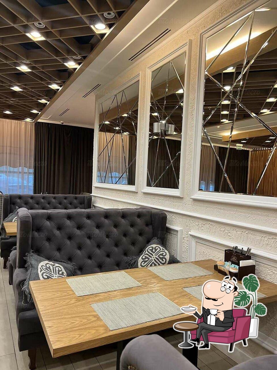 Забронируйте столик в "Ереван".