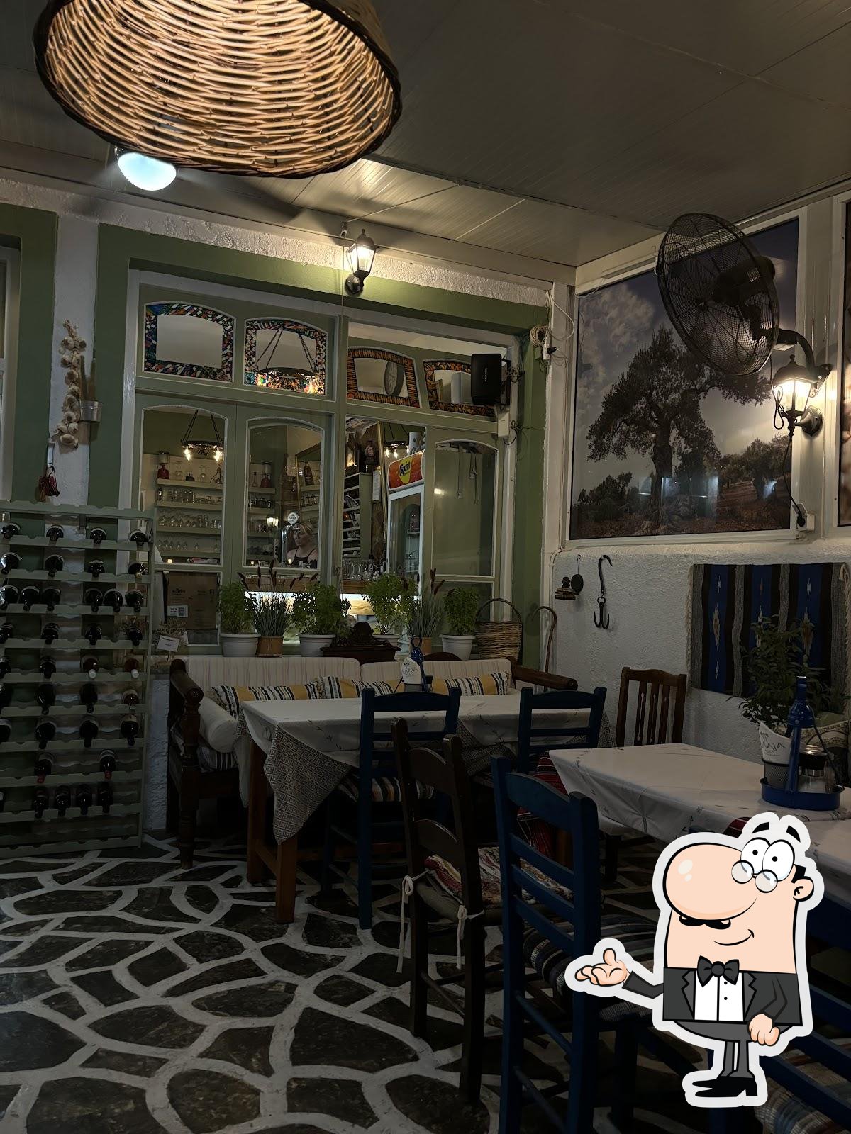 Забронируйте столик в "ELEA Traditional Tavern".