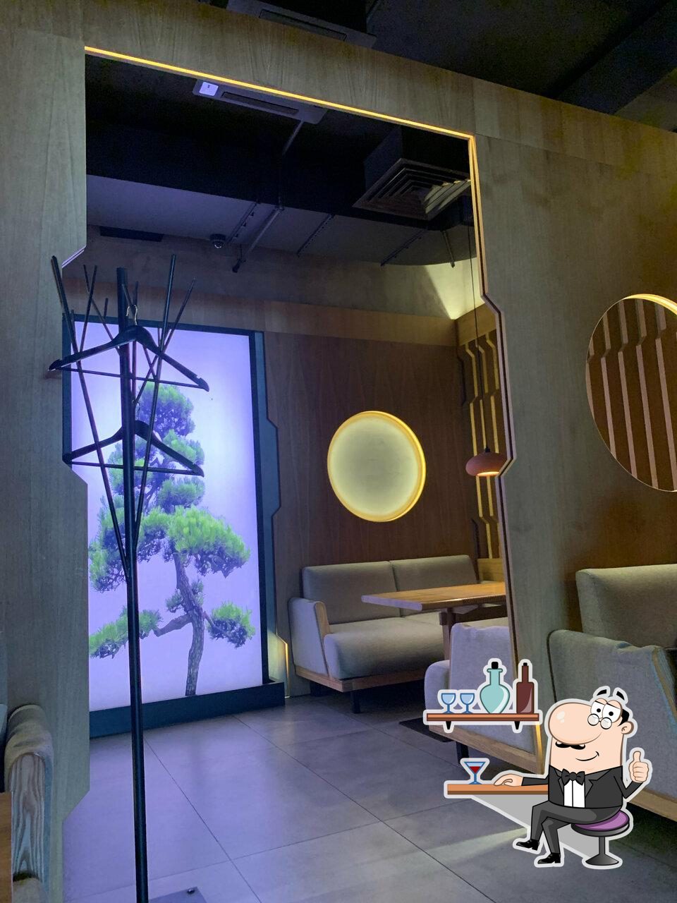 Забронируйте столик в "Тануки".