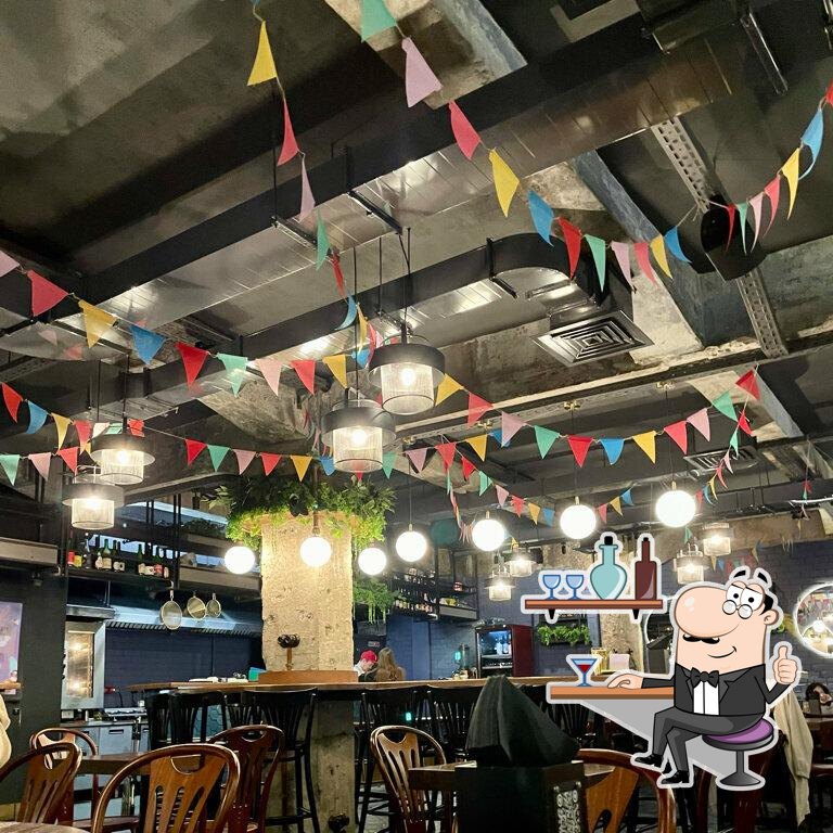Интерьер "Dadabar".