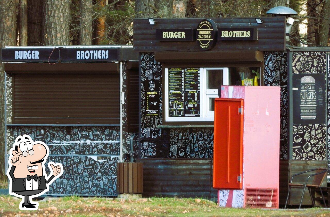 Забронируйте столик в "Burger Brothers".
