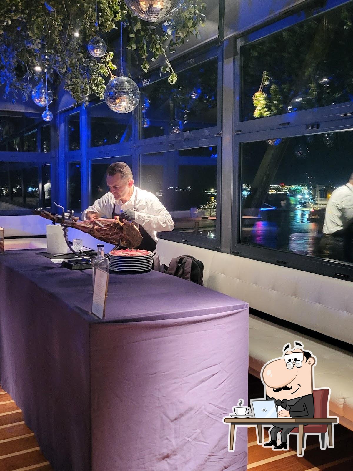 Забронируйте столик в "Altamar Restaurant".