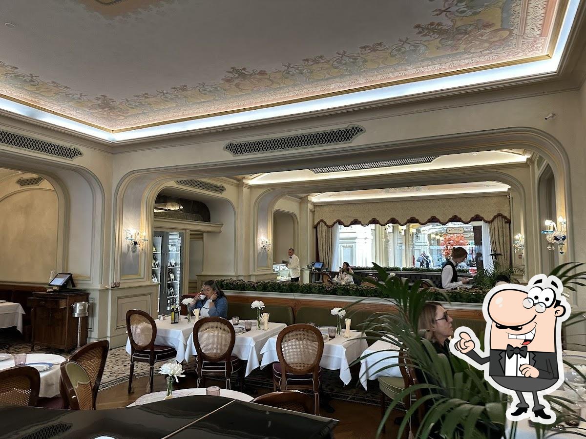 Забронируйте столик в "Bosco Cafe".