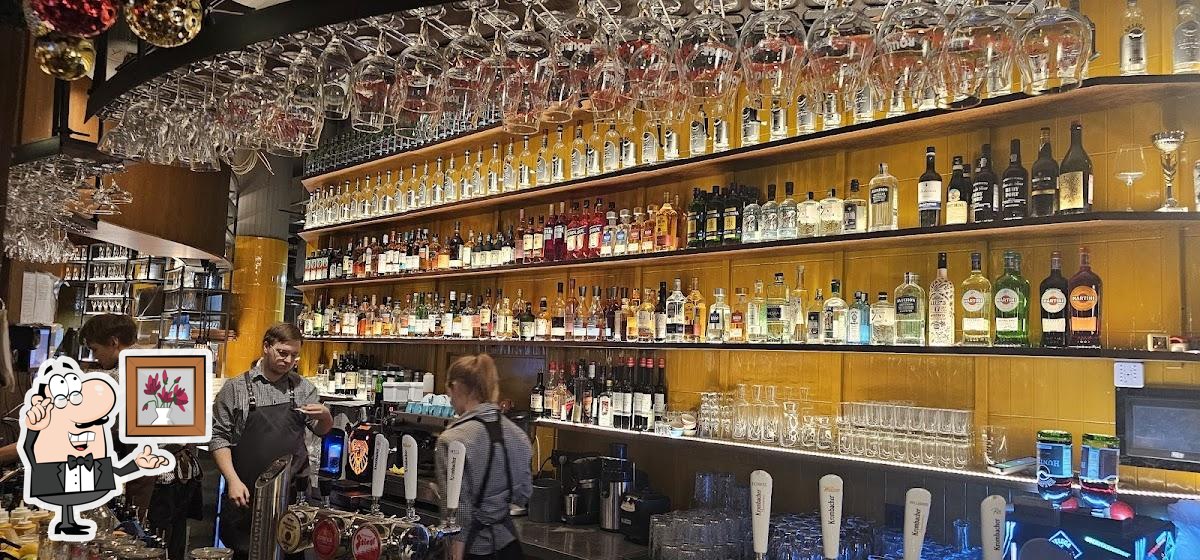 Интерьер "Krombacher BeerKitchen".